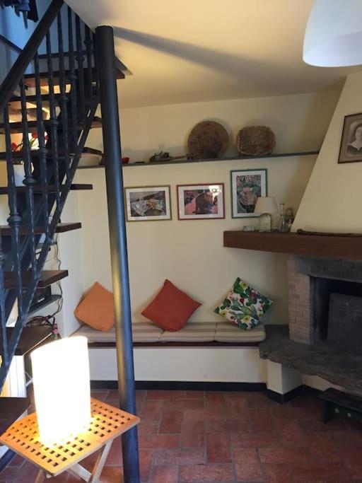 Quiet And Cozy With Wi-fi Casa Prearino Apartment
