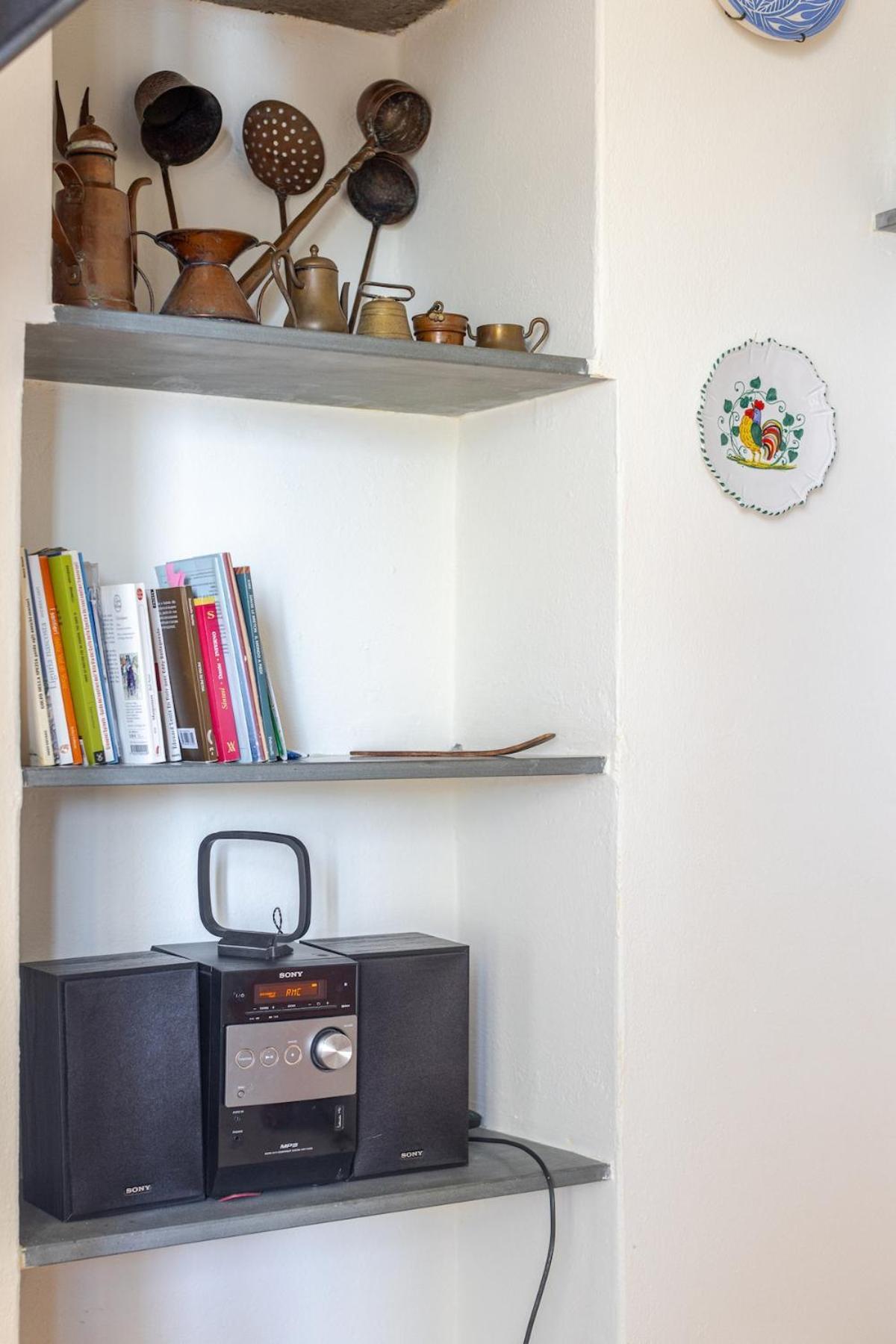 Quiet And Cozy With Wi-fi Casa Prearino *